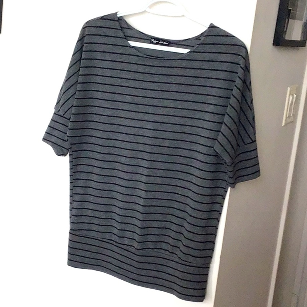 River Island Striped Gray And Black 3/4 Sleeve
